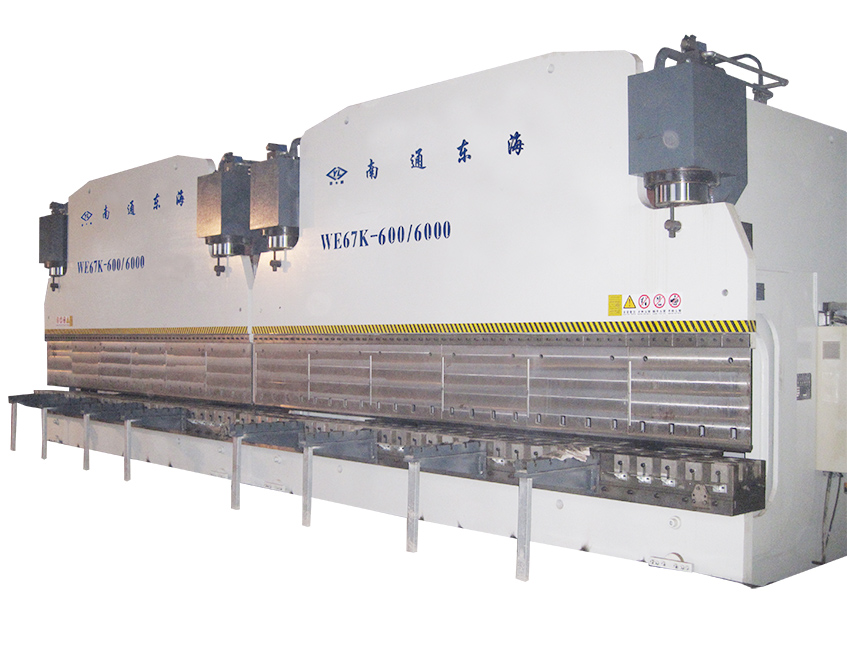 2xWE67K-600/6000 CNC Press Brake in Tandem